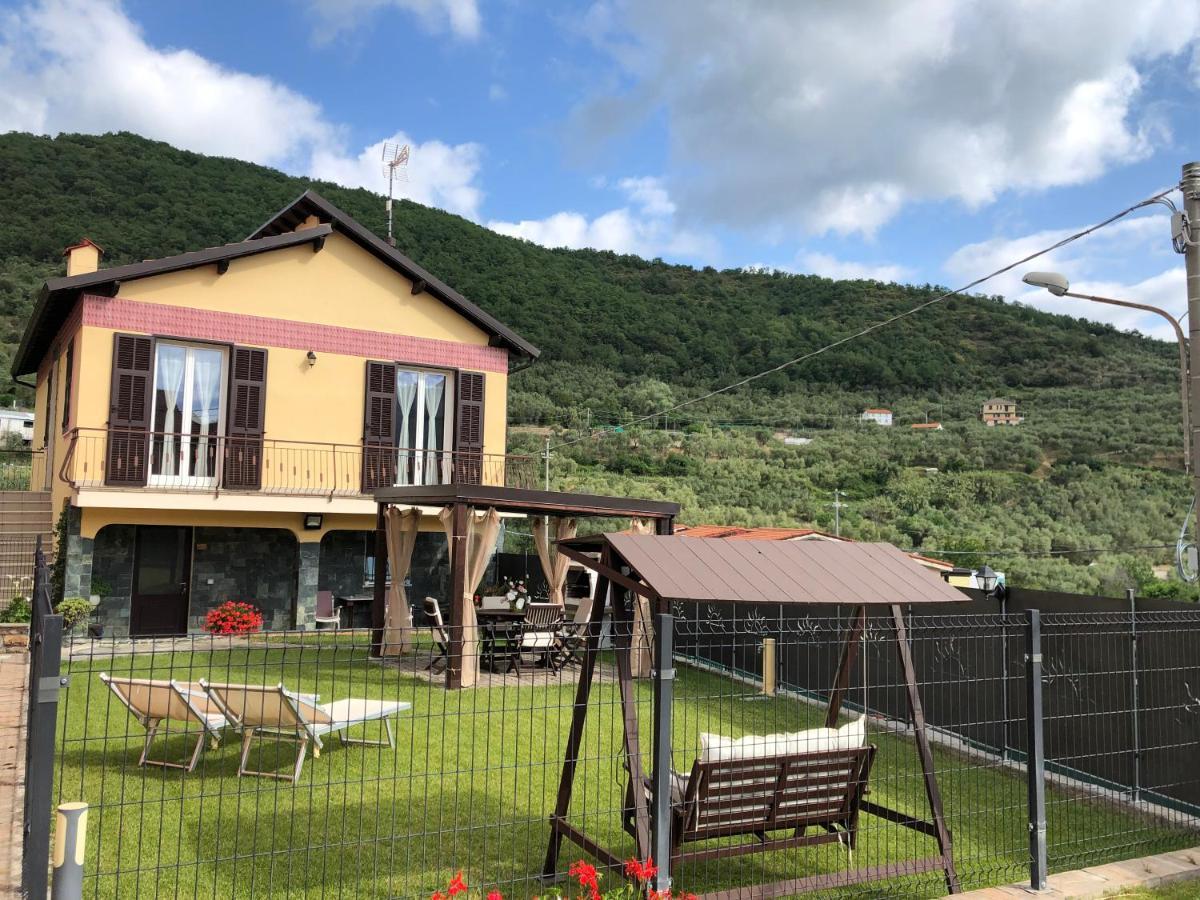 Casa Ginni Con Piscina E Giardino Caravonica Buitenkant foto