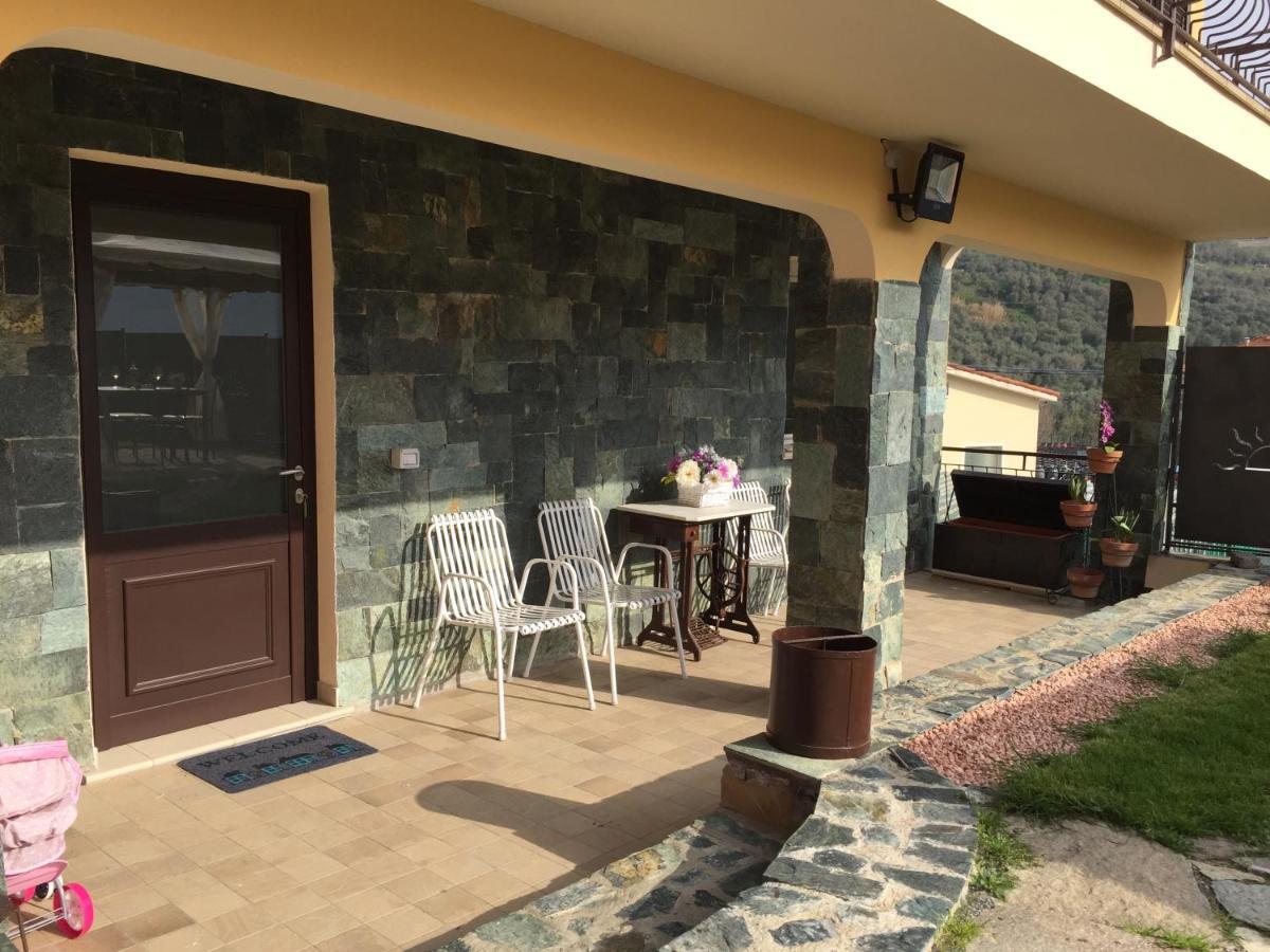 Casa Ginni Con Piscina E Giardino Caravonica Buitenkant foto