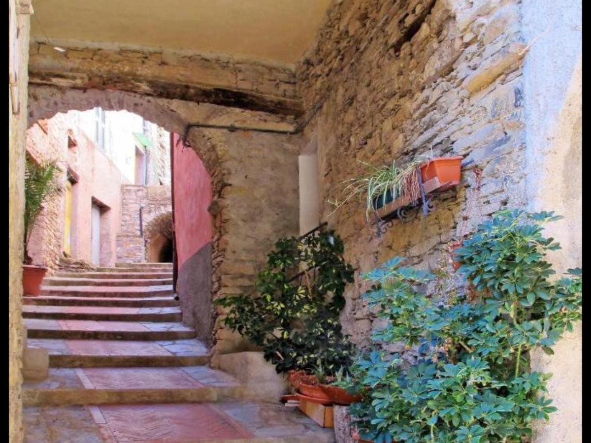 Casa Ginni Con Piscina E Giardino Caravonica Buitenkant foto