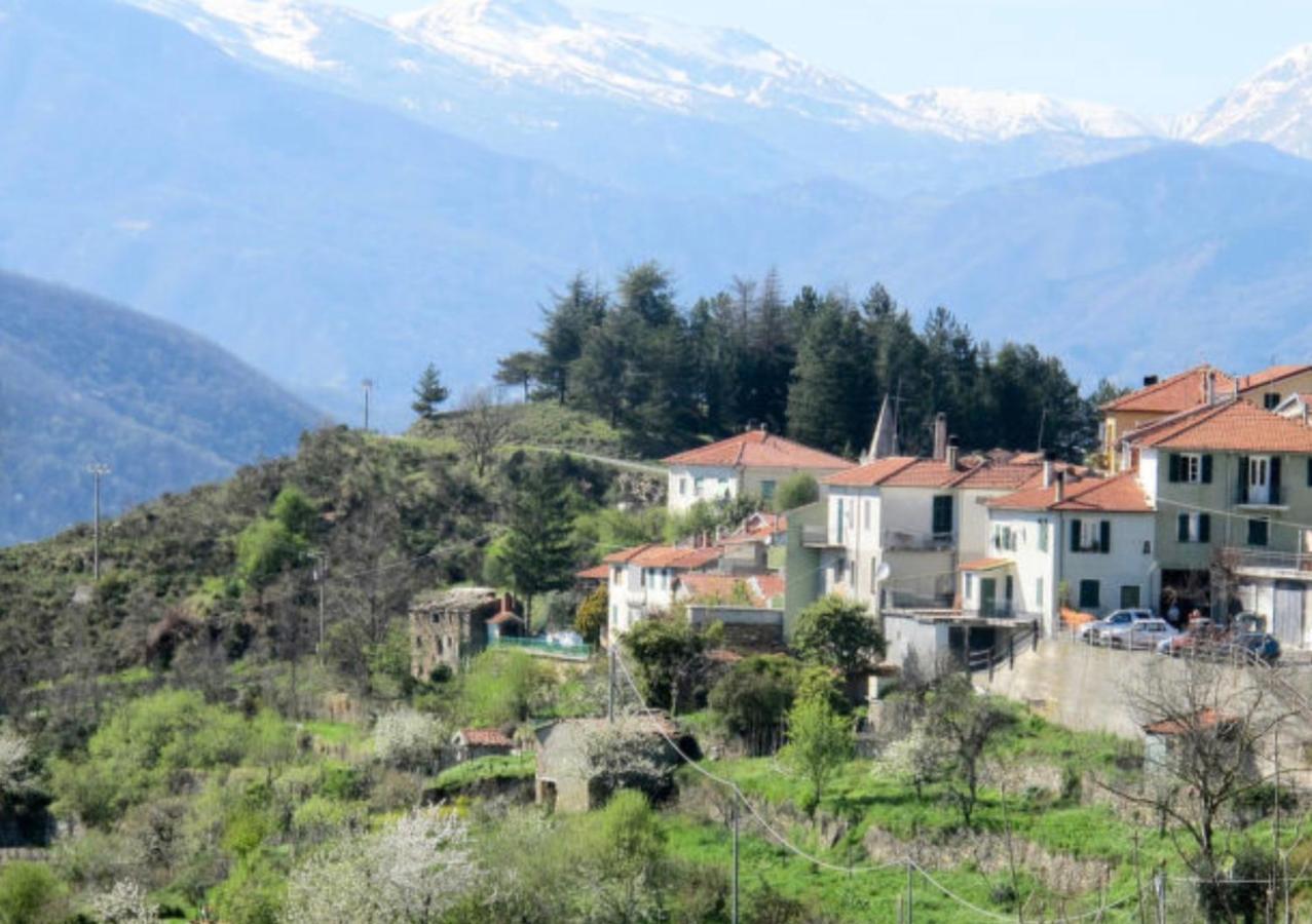 Casa Ginni Con Piscina E Giardino Caravonica Buitenkant foto
